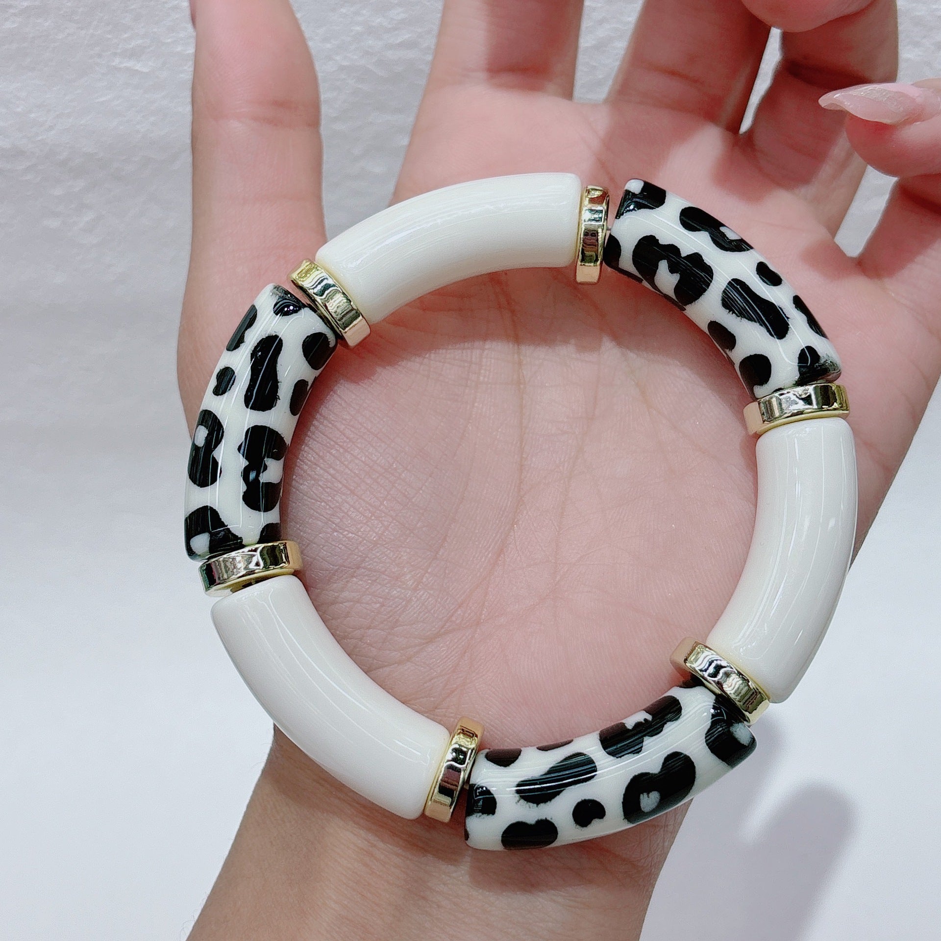 Wholesale Fashion Personality New Leopard Bend Tube Bracelet